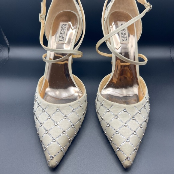 Badgley Mischka Shoes - Badgley Mischka Strappy Cream Heels with Silver Accents Size 11 Women’s